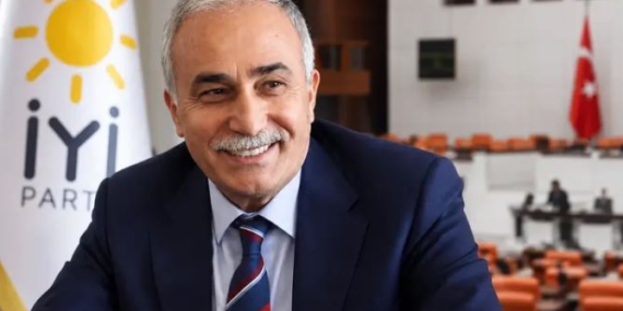 Ahmet Eşref Fakıbaba hem İYİ Parti’den hem milletvekilliğinden istifa etti!